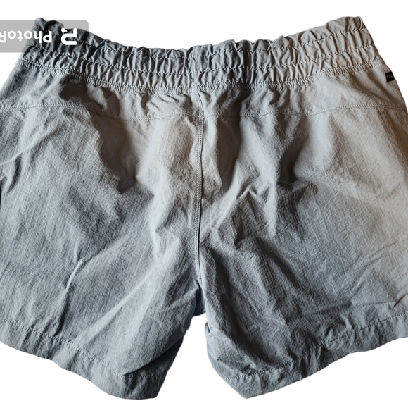 Hiking light MEC short - Picture 2 of 6